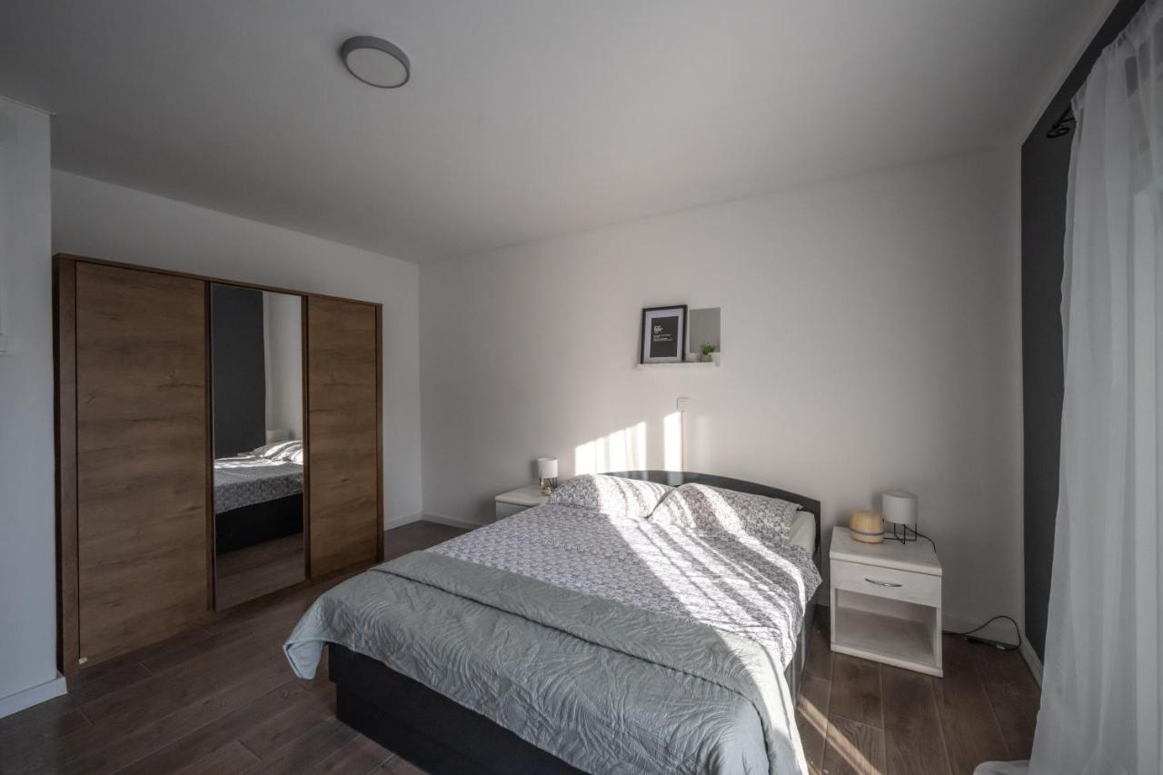 Hedonist Apartment Sibenik Bagian luar foto